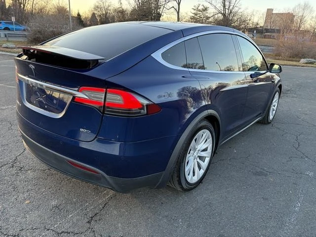 2016 Tesla Model X - Image 7 of 12