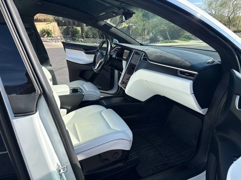 2016 Tesla Model X - Image 3 of 9
