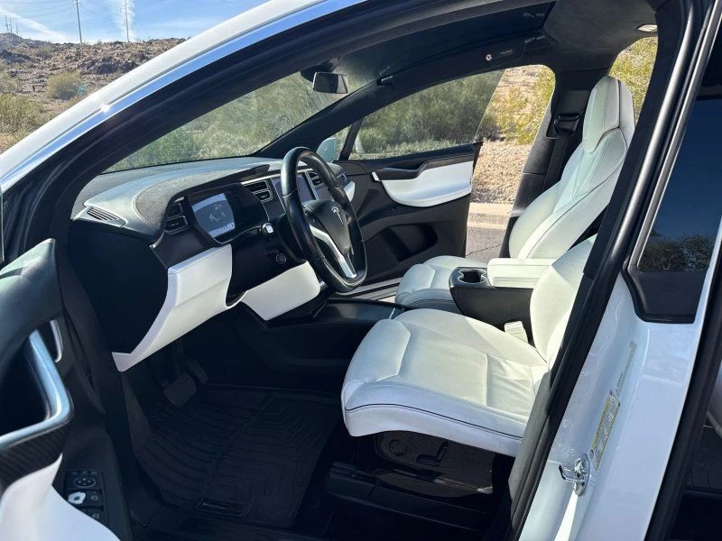 2016 Tesla Model X - Image 6 of 9