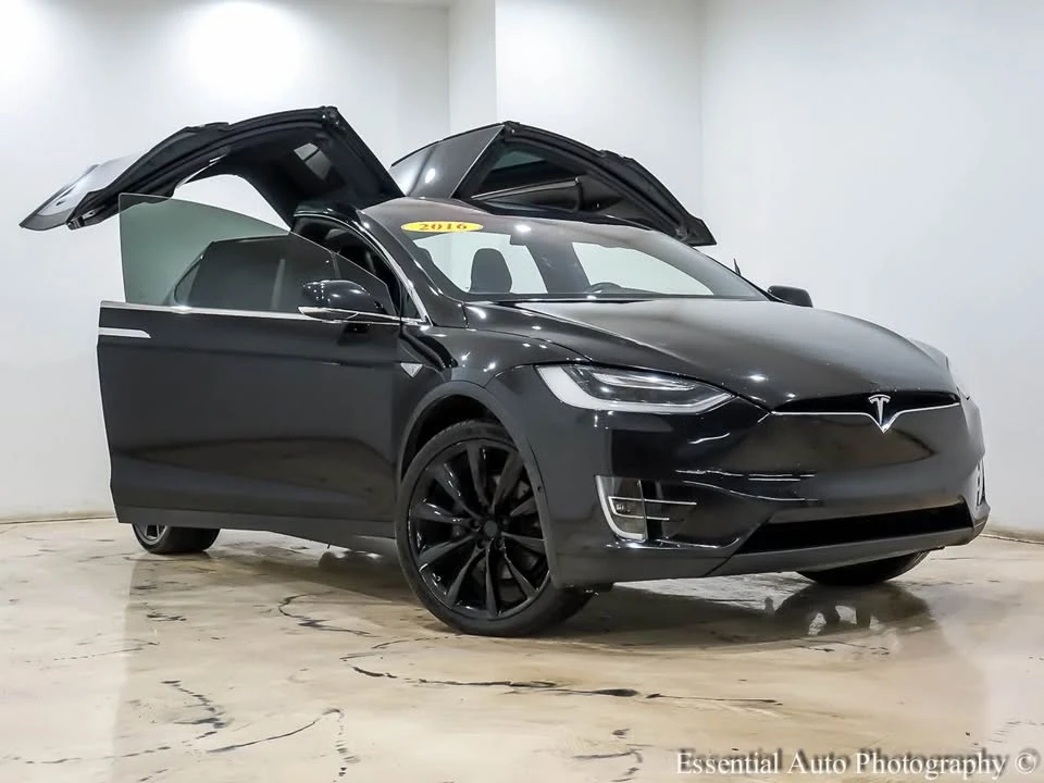 2016 Tesla Model X - Image 2 of 7