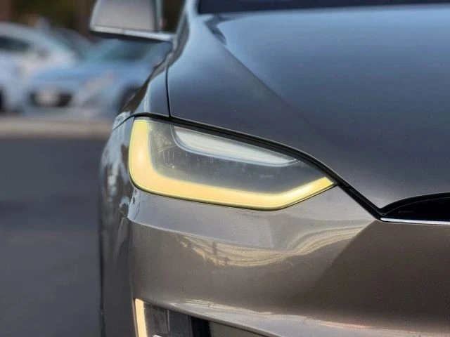 2016 Tesla Model X - Image 6 of 12
