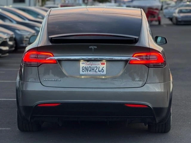2016 Tesla Model X - Image 8 of 12