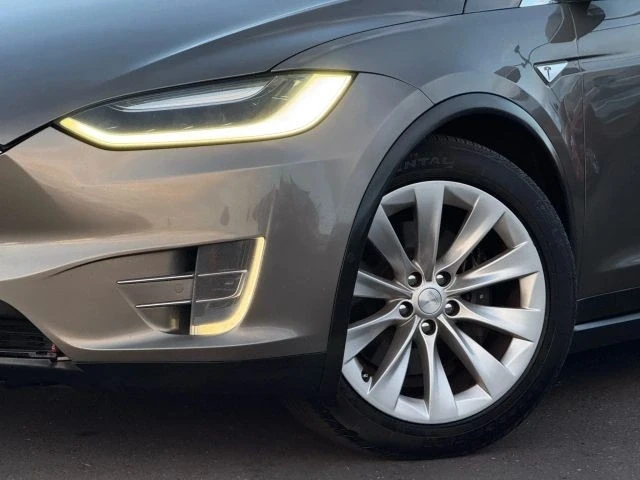 2016 Tesla Model X - Image 2 of 12