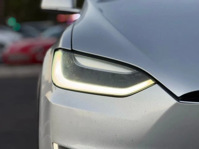 2016 Tesla Model X - Image 6 of 21