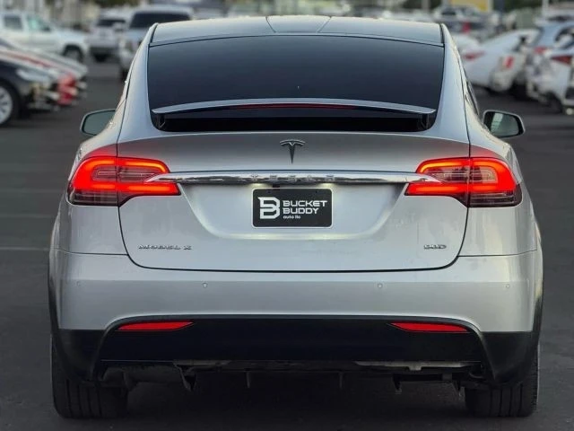 2016 Tesla Model X - Image 8 of 12