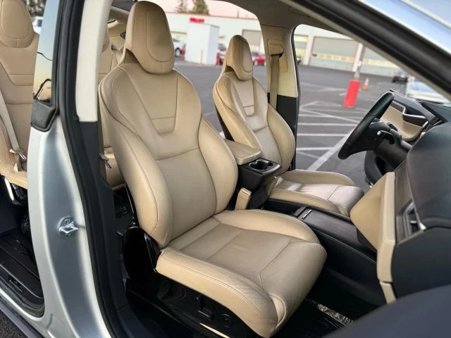 2016 Tesla Model X - Image 15 of 21