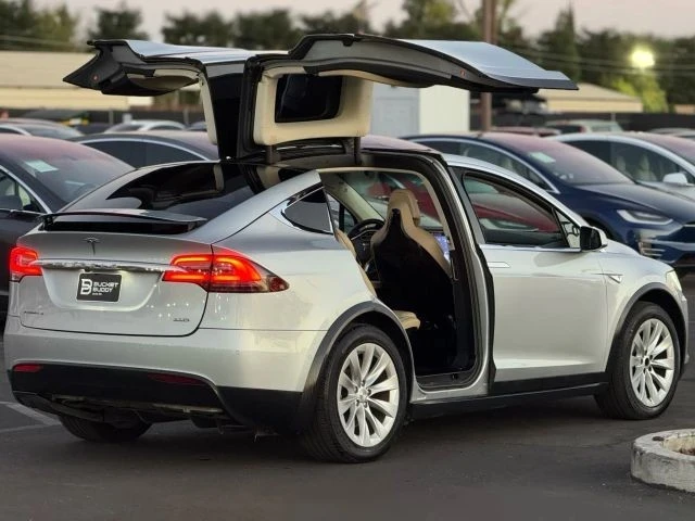 2016 Tesla Model X - Image 13 of 21