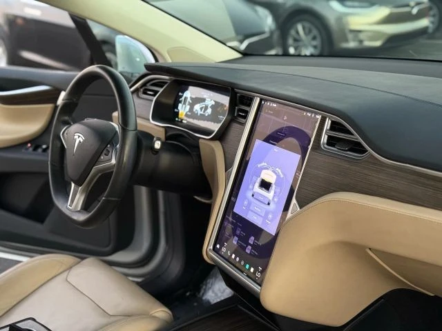 2016 Tesla Model X - Image 20 of 21