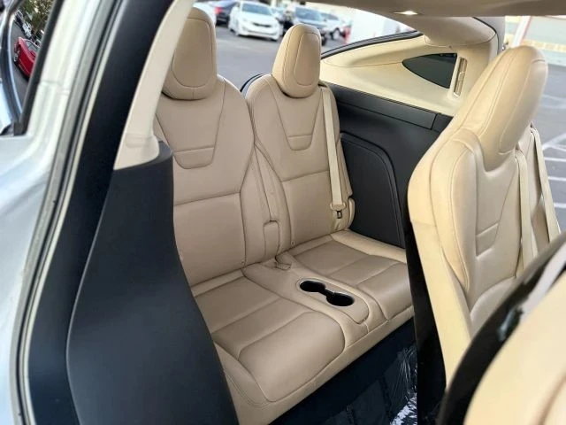2016 Tesla Model X - Image 17 of 21