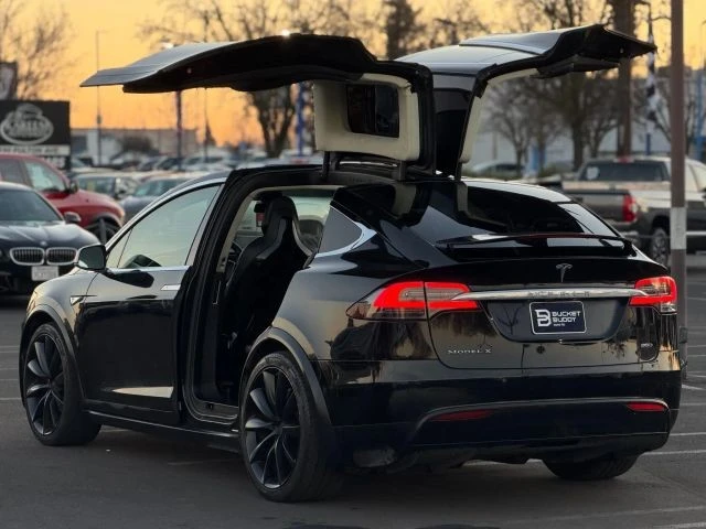 2016 Tesla Model X - Image 13 of 21