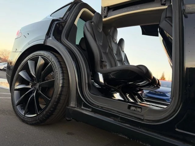 2016 Tesla Model X - Image 17 of 21