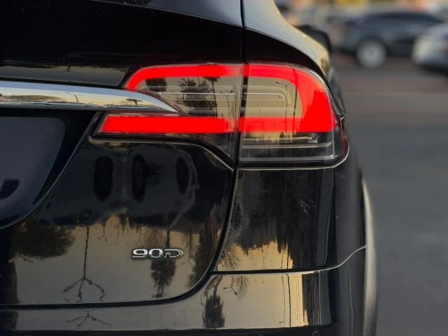 2016 Tesla Model X - Image 9 of 21