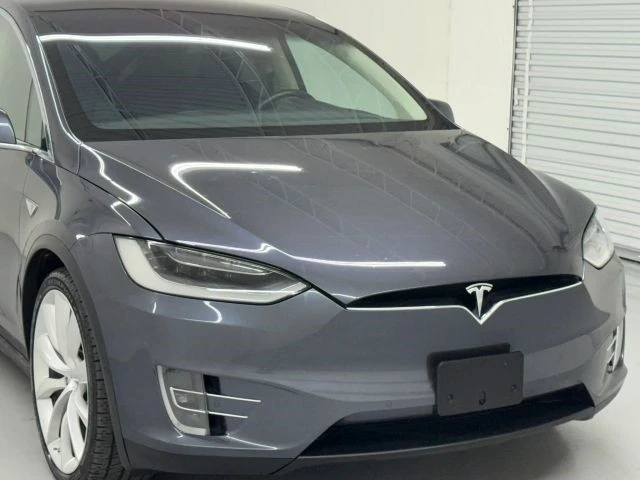 2016 Tesla Model X - Image 9 of 12