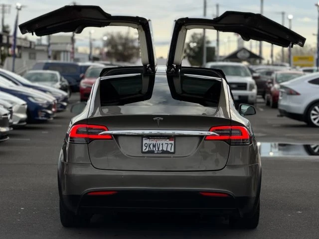 2016 Tesla Model X - Image 12 of 21