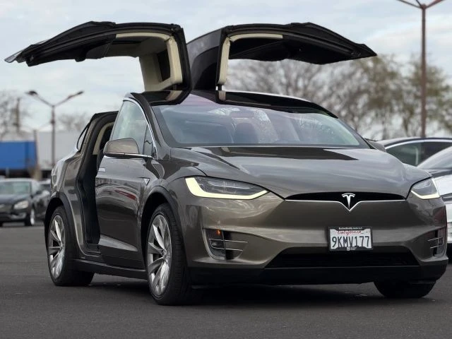 2016 Tesla Model X - Image 11 of 21