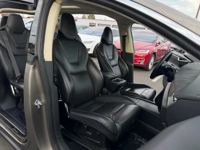 2016 Tesla Model X - Image 15 of 21