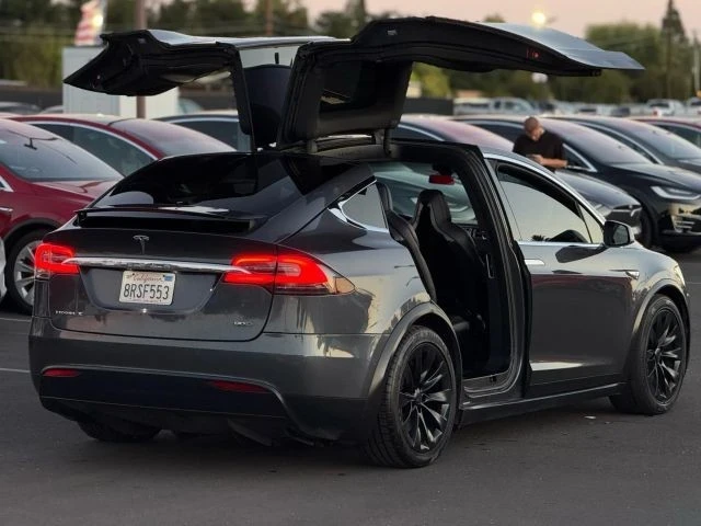 2016 Tesla Model X - Image 13 of 21