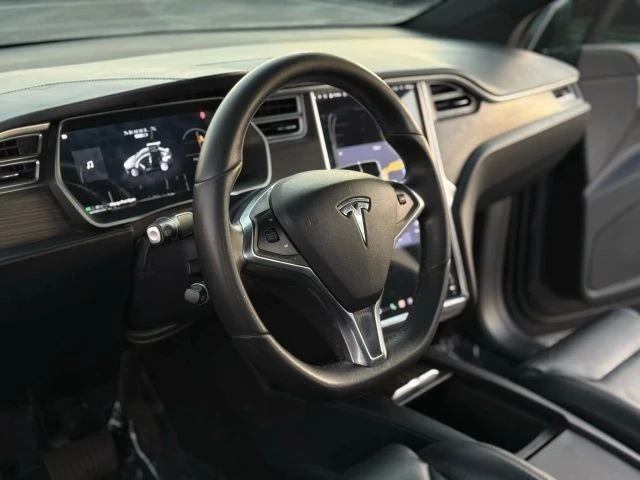 2016 Tesla Model X - Image 17 of 21