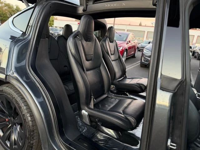 2016 Tesla Model X - Image 15 of 21