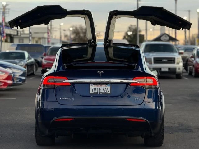 2016 Tesla Model X - Image 12 of 21