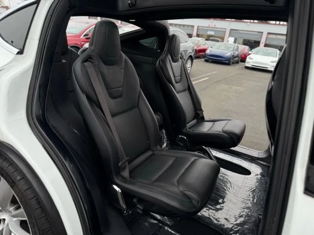 2016 Tesla Model X - Image 16 of 21