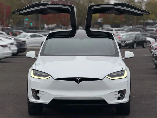 2016 Tesla Model X - Image 10 of 12