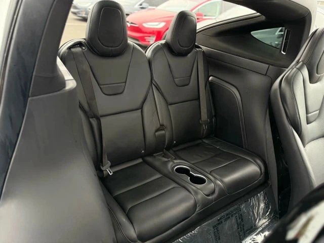 2016 Tesla Model X - Image 17 of 21