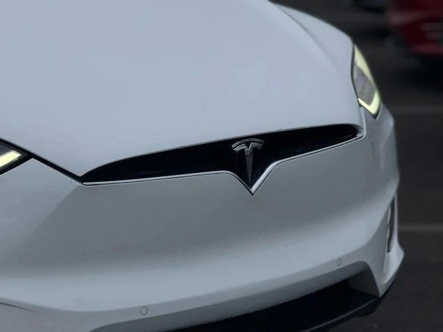 2016 Tesla Model X - Image 4 of 12