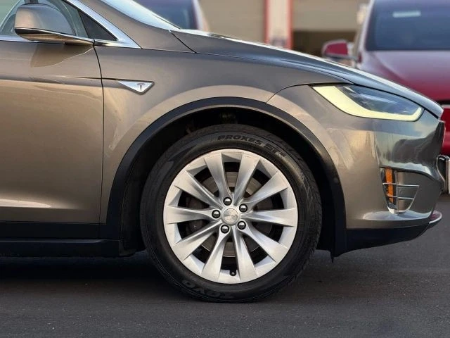 2016 Tesla Model X - Image 7 of 12