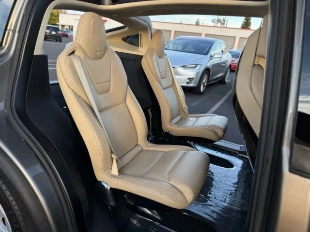 2016 Tesla Model X - Image 16 of 21