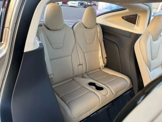 2016 Tesla Model X - Image 17 of 21