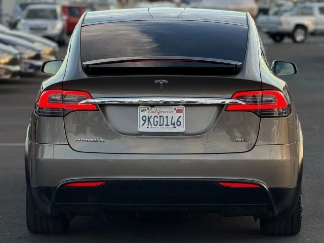 2016 Tesla Model X - Image 8 of 12
