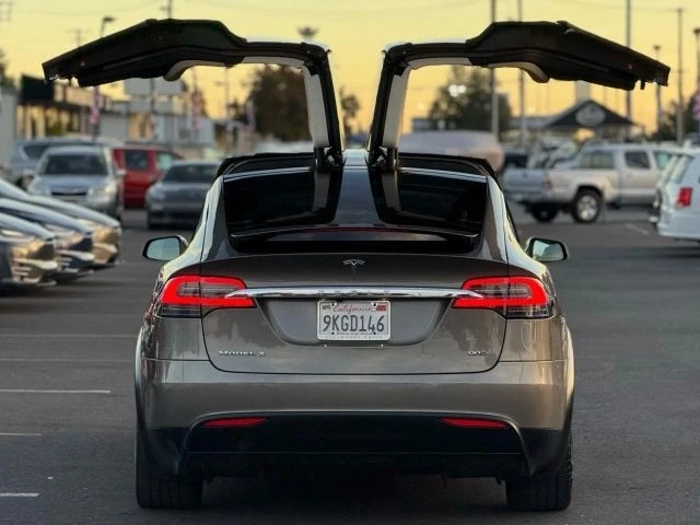 2016 Tesla Model X - Image 12 of 12