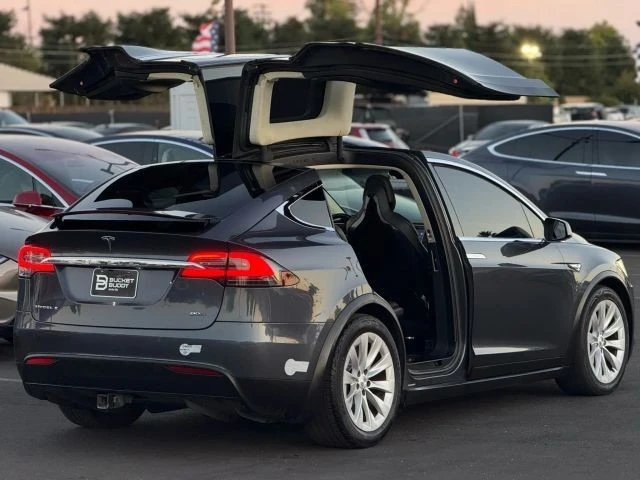 2016 Tesla Model X - Image 13 of 21
