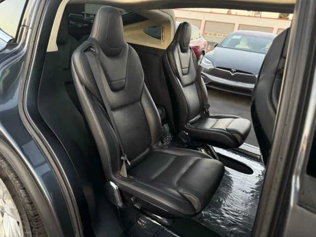 2016 Tesla Model X - Image 16 of 21