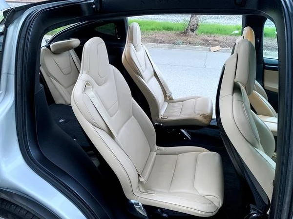 2016 Tesla Model X - Image 15 of 20