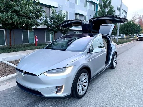 2016 Tesla Model X - Image 2 of 20