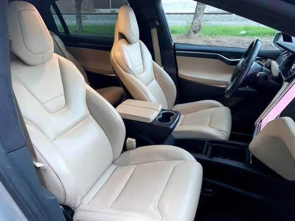2016 Tesla Model X - Image 13 of 20