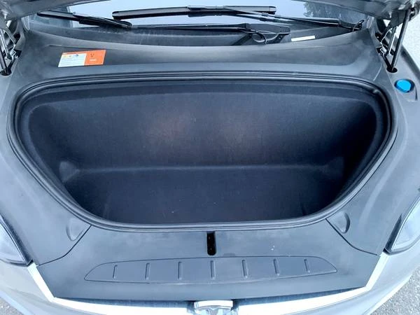 2016 Tesla Model X - Image 19 of 20