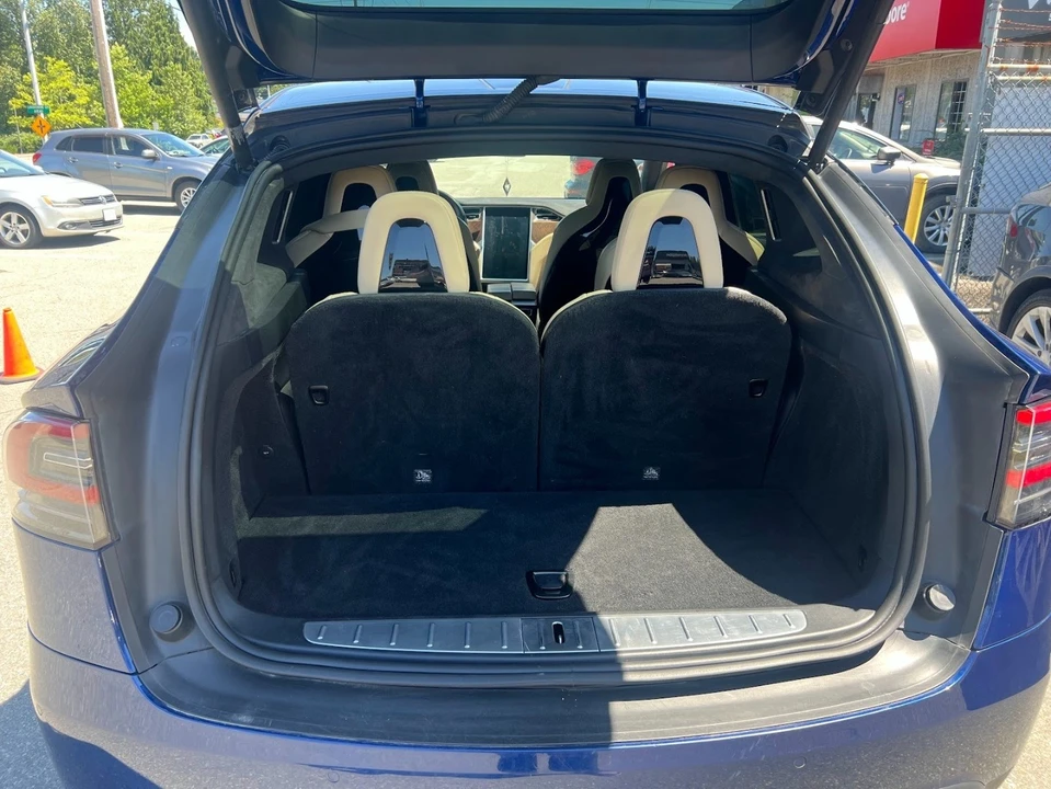 2016 Tesla Model X - Image 16 of 17