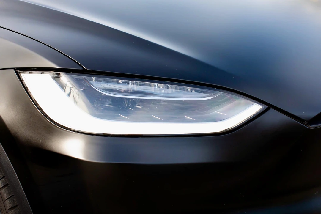 2016 Tesla Model X - Image 24 of 31