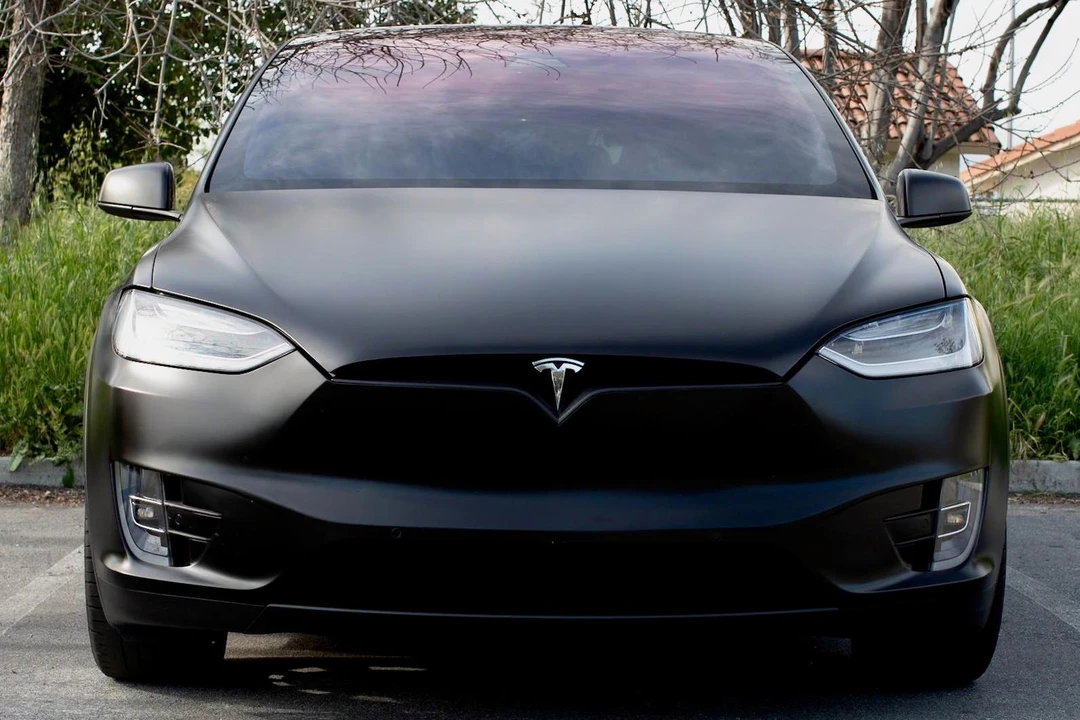 2016 Tesla Model X - Image 2 of 31