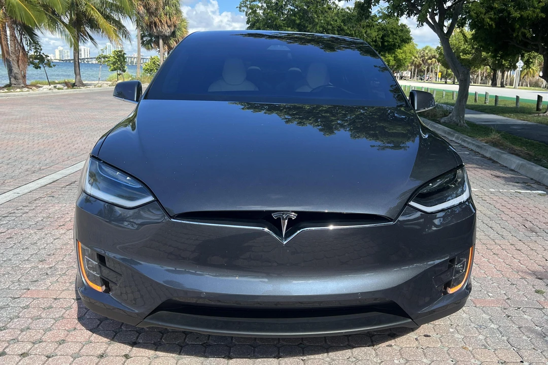 2016 Tesla Model X - Image 2 of 20