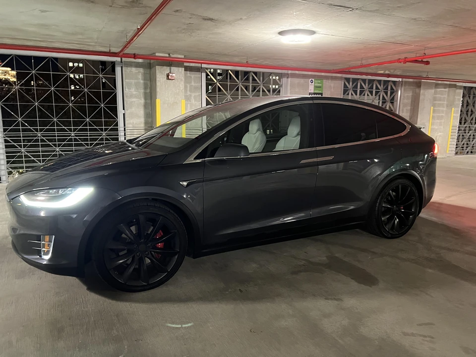 2016 Tesla Model X - Image 7 of 20