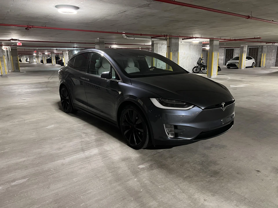 2016 Tesla Model X - Image 15 of 20