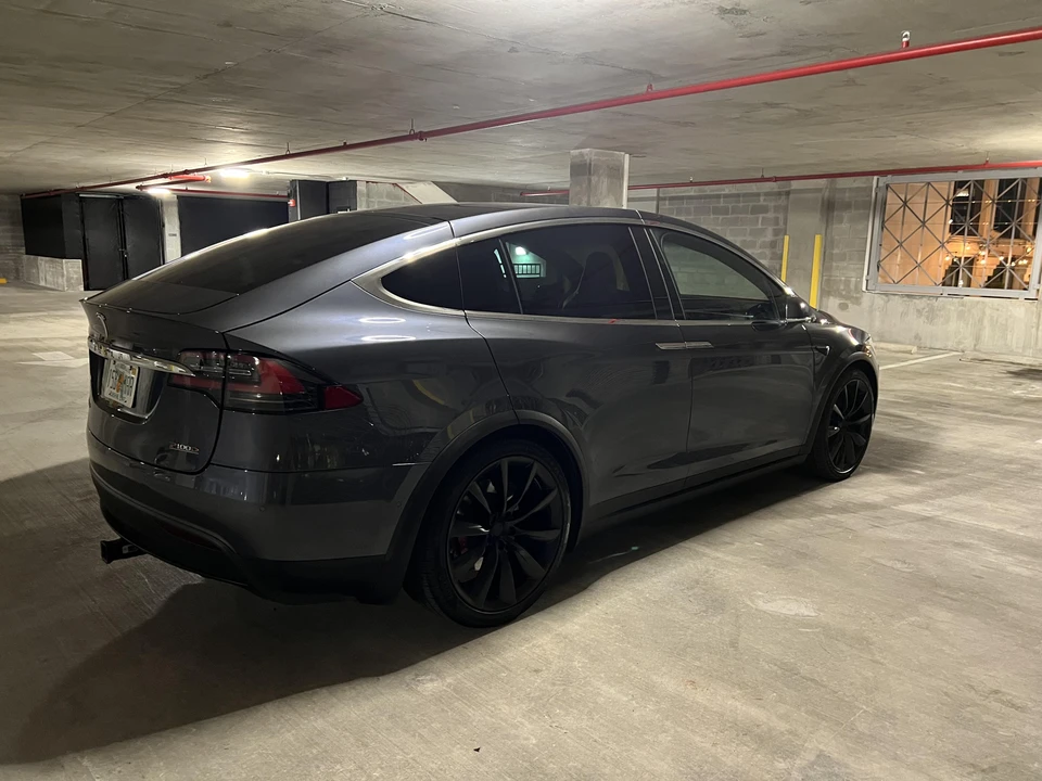 2016 Tesla Model X - Image 13 of 20