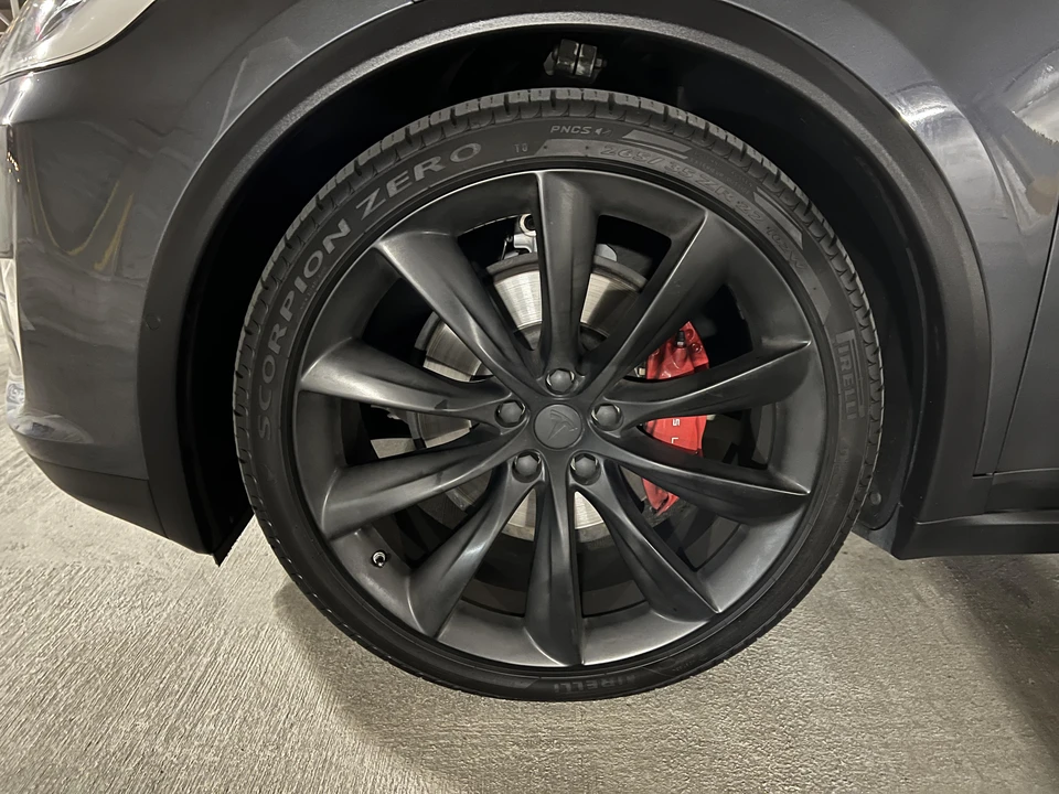 2016 Tesla Model X - Image 18 of 20