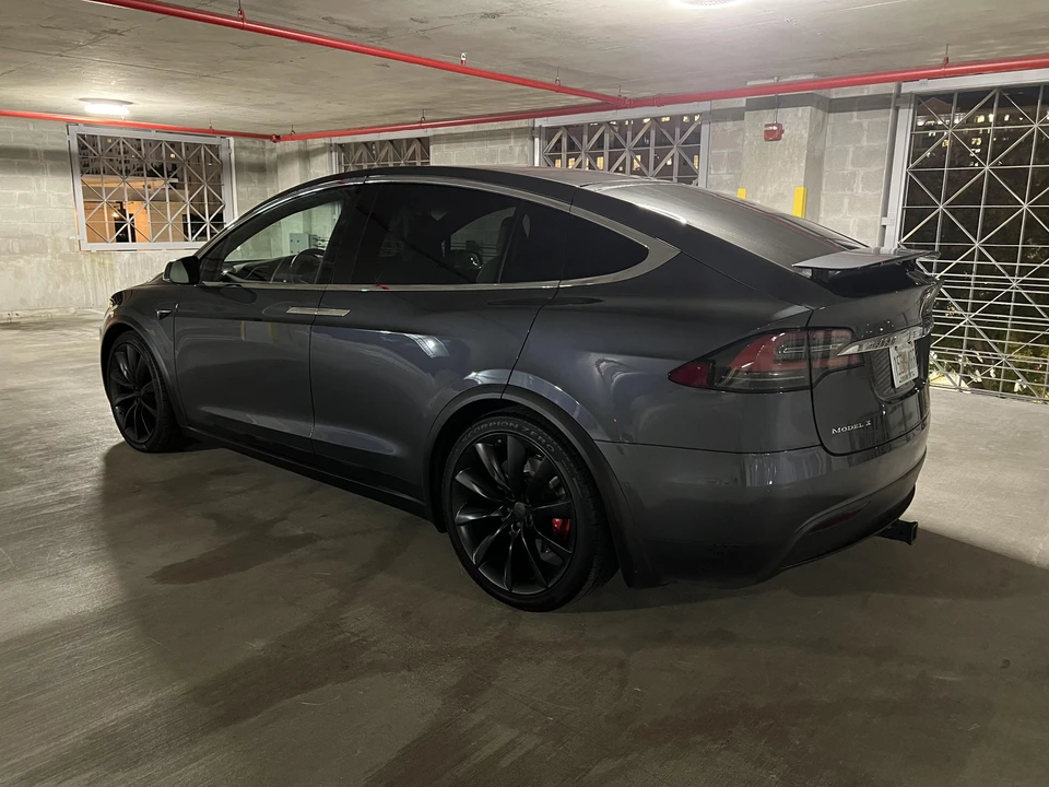 2016 Tesla Model X - Image 10 of 20
