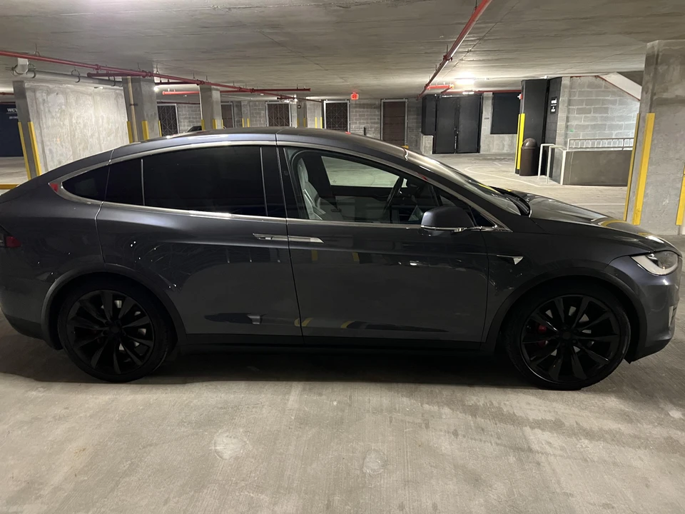 2016 Tesla Model X - Image 14 of 20