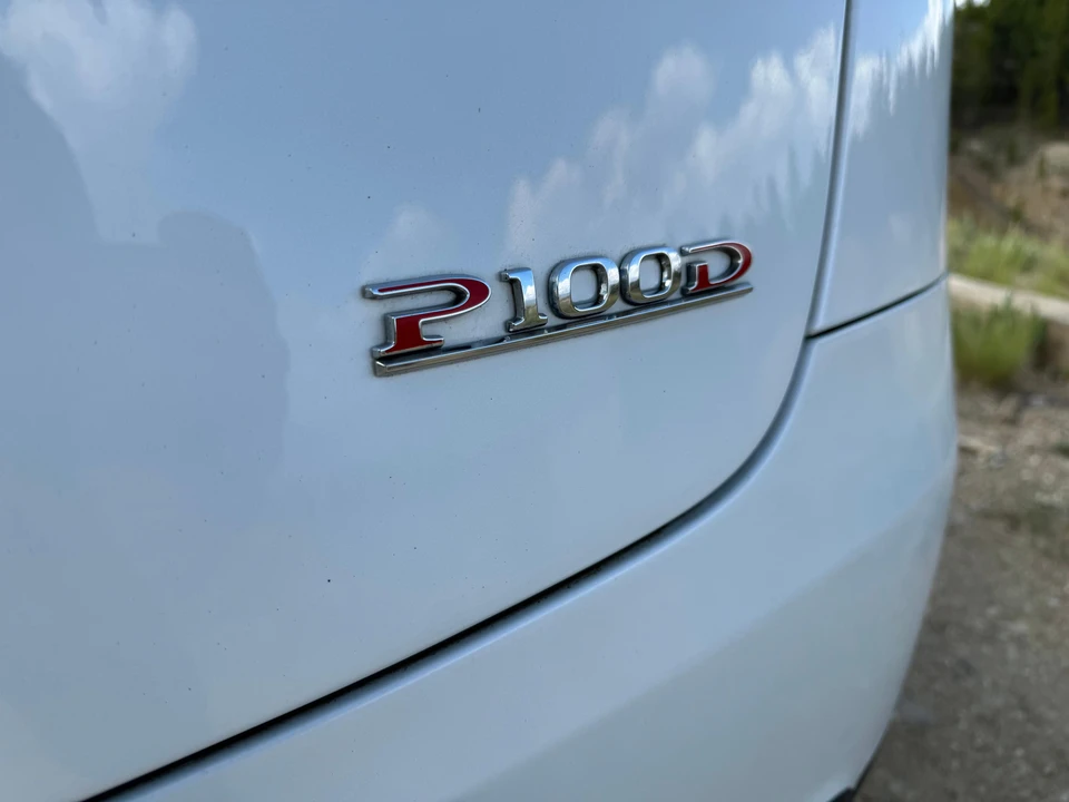 2016 Tesla Model X - Image 24 of 31